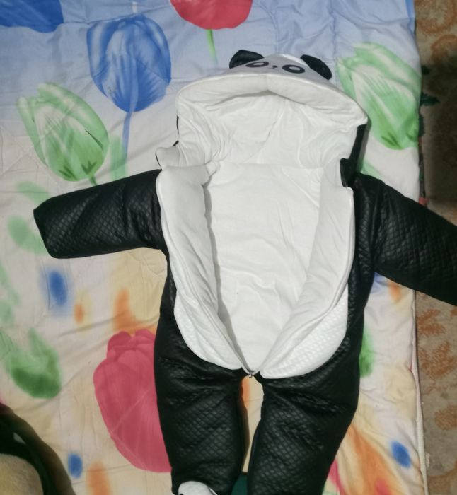 Продаётся новый комбинезон Панда