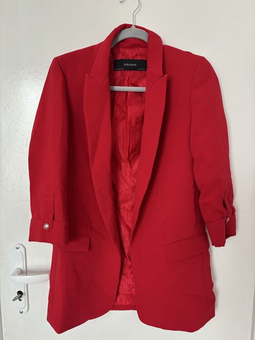 Червено сако Zara