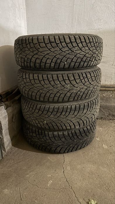 Зимние резины 195/65/R15