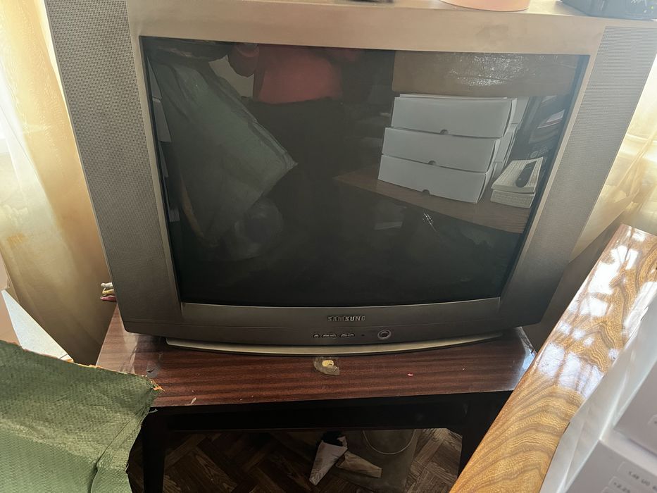 Телевизор LG 72диагональ