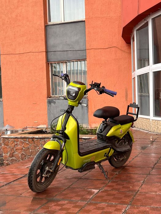 Продам элеткро скутер Leopard