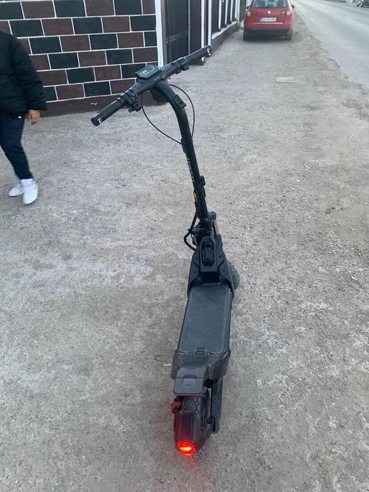 Vând trotinetă electrică sengway zt 3pro