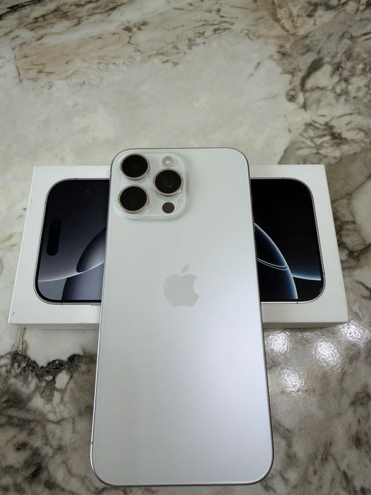 Iphone 15 pro max white