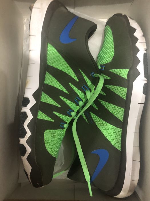 Кроссовки брендовые фирмы Nike