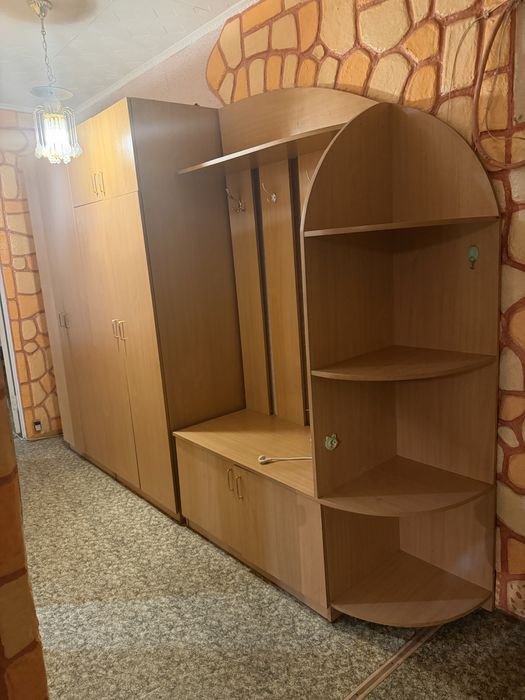 Продам шкаф в прихожую самовывоз
