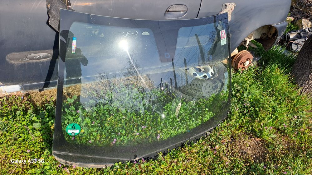 Предно (челно) стъкло за Volvo C30 /Волво ц30