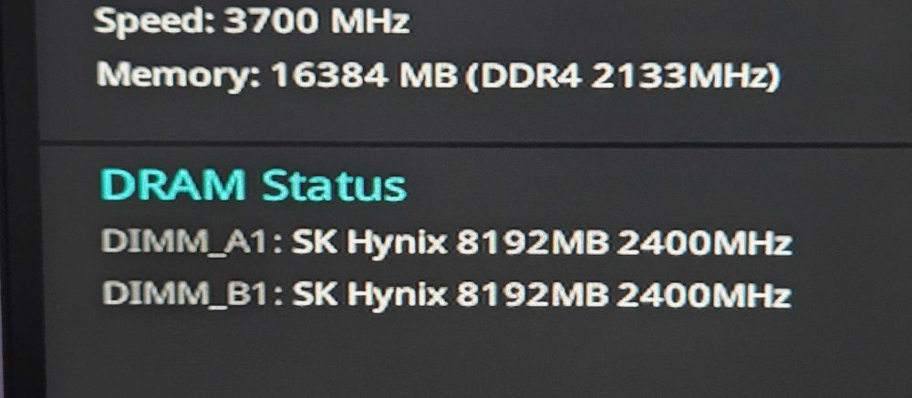 Рам Памет: SKHynix 16GB (2x8GB) DDR4 2400MHz CL17