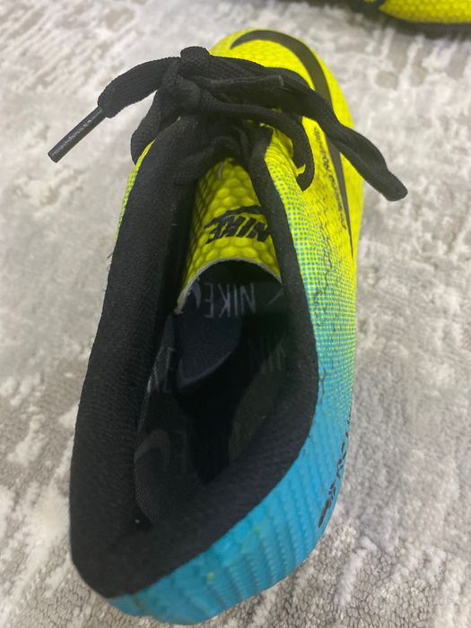 Бутсы Nike Mercurial