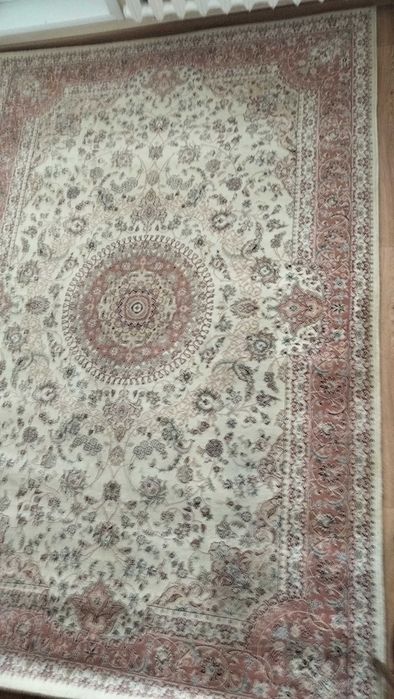 Продам ковер размером 2 х 3