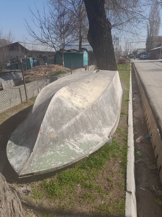 Продаётся катер.