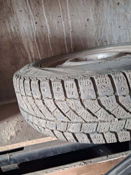 Шипы 14 размер. Комплект