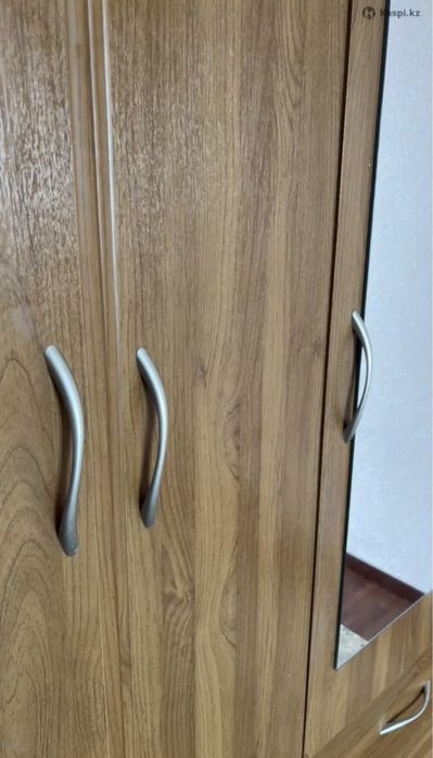 Шкаф для одежды и вещей