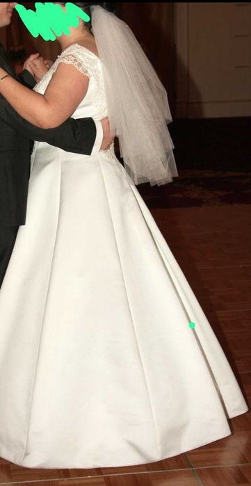 Rochie mireasa cu voal si bolero