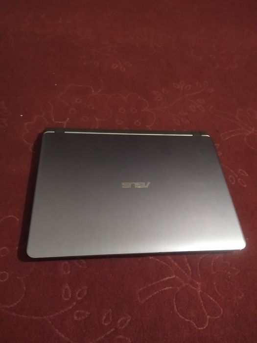 ASUS noutbuk sotiladi