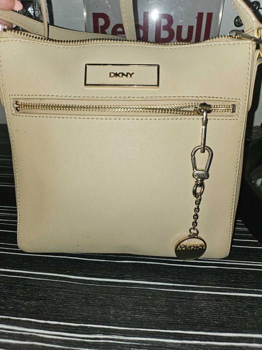 HUGO Boss естествена кожа,Armani Jeans сив лак,DKNY с дълга дръжка