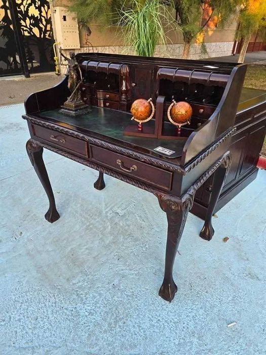 Secreter din lemn,stilul englezesc.