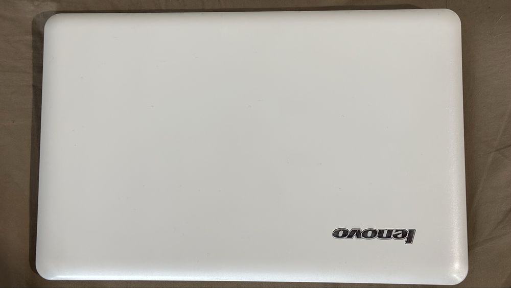 Продам ноутбку Lenovo.