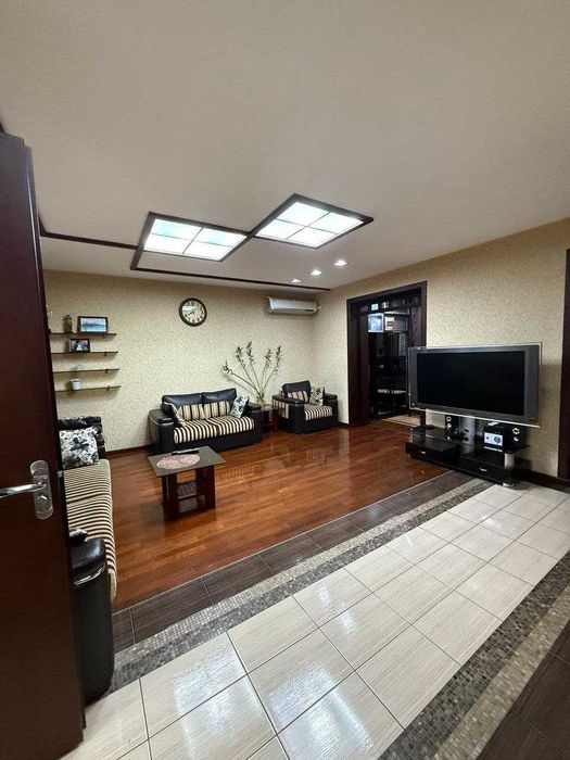 Центр, 4-х Комнатная квартира ЦУМ, 110-школа.