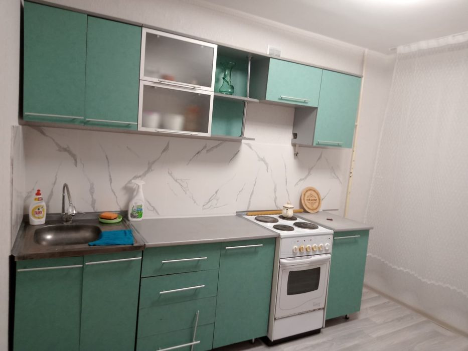 Продам кухонный гарнитур и плитку