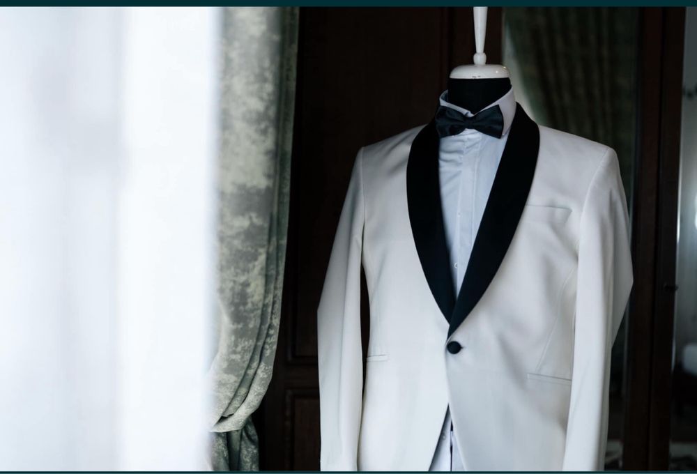 Inchiriez bust/manechin pentru rochia de mireasa si costum mine