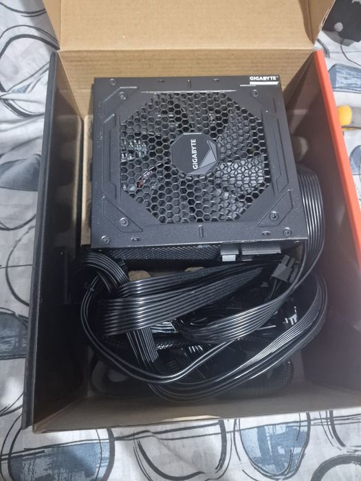 Sursa Gigabyte GP-UD750GM 80+ Gold , PCie 5.0 , 750W