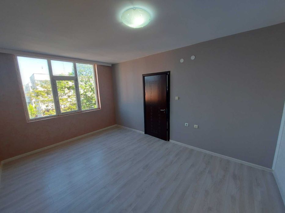 Продава се Двустаен апартамент в Търговище, Вароша - 40 кв.м за 1237 €/кв.м - Снимка #1