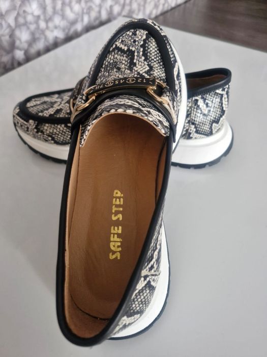 Продам новую обувь