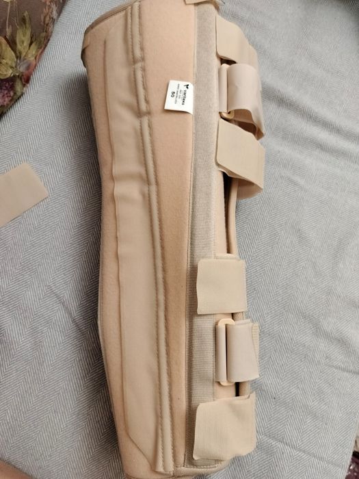 Фиксатор для коленного сустава