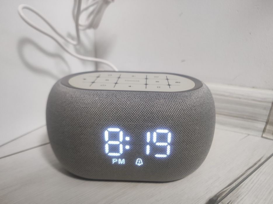 Цифров часовник с радио и bluetooth говорител