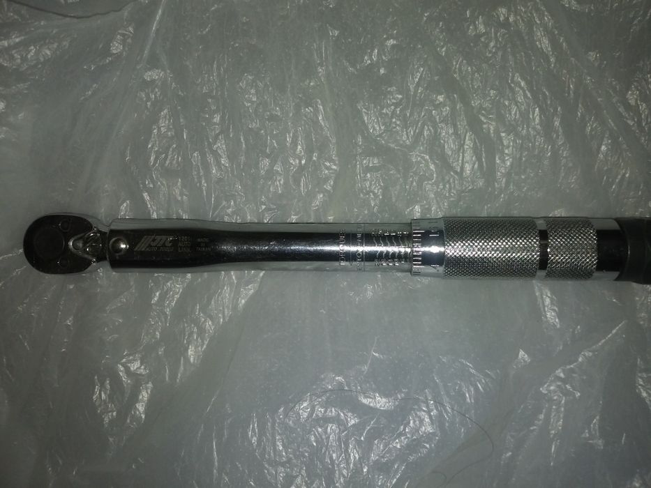 Ключ динамометрический JTC 1201 avto tools