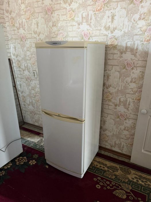 Холодильник сатылады. Арзан бағада.
