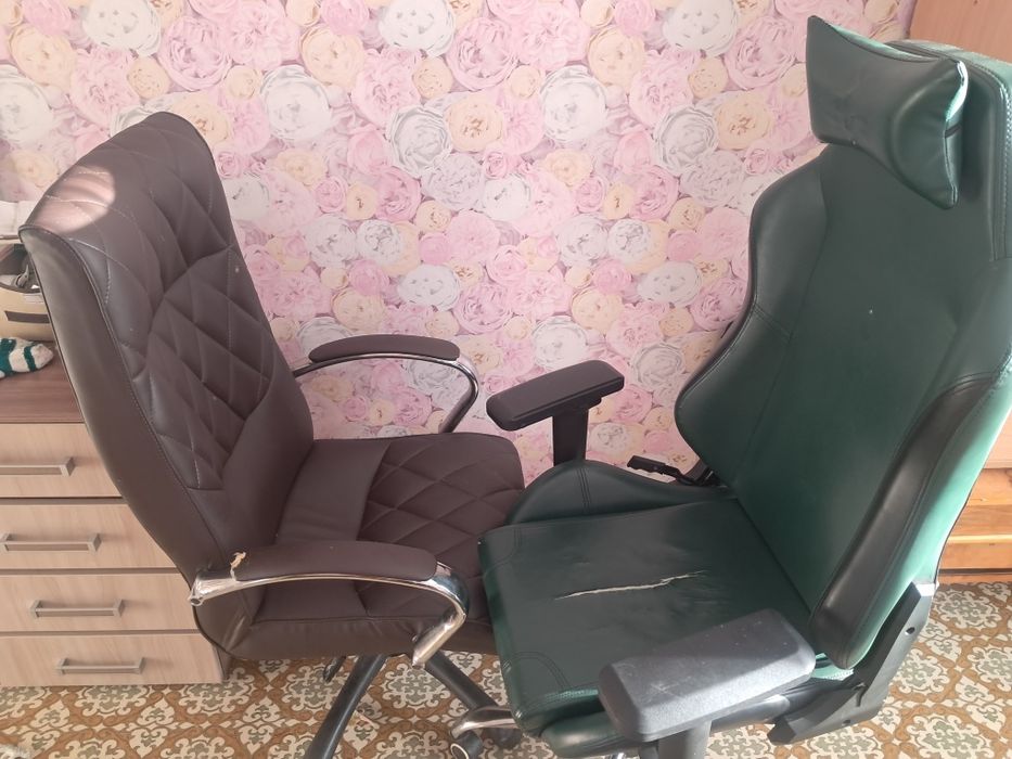 Продаются офисные стулья