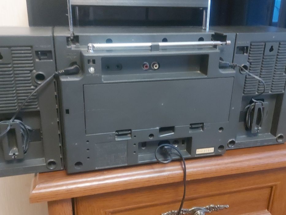 Магнитофон National