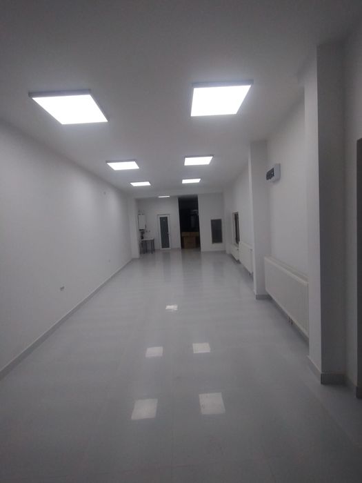 Inchiriez spatiu comercial