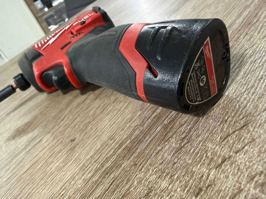 Miwaukee Акумулаторен винтоверт