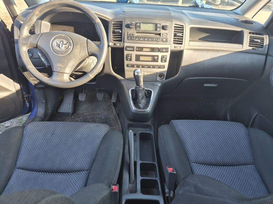 Тойота Корола Версо 2.0,16V,90,к.с, дизел на части.Toyota Korola.