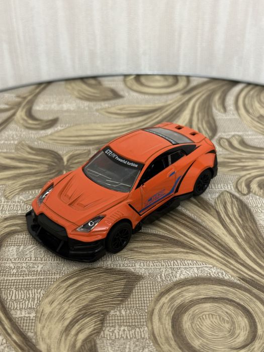 Моделька машины GTR s Sport
