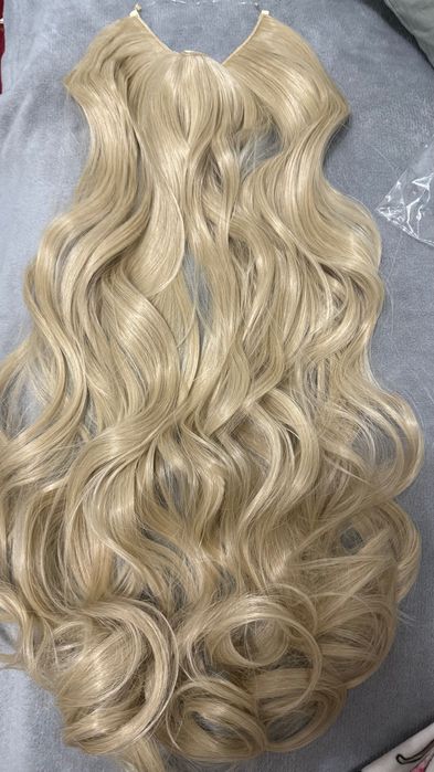 Extensii de păr blond deschis