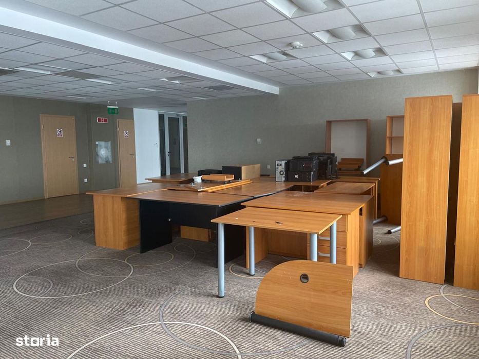 Inchiriez spatiu birouri clasa A, in Pitesti, ultracentral, open-space
