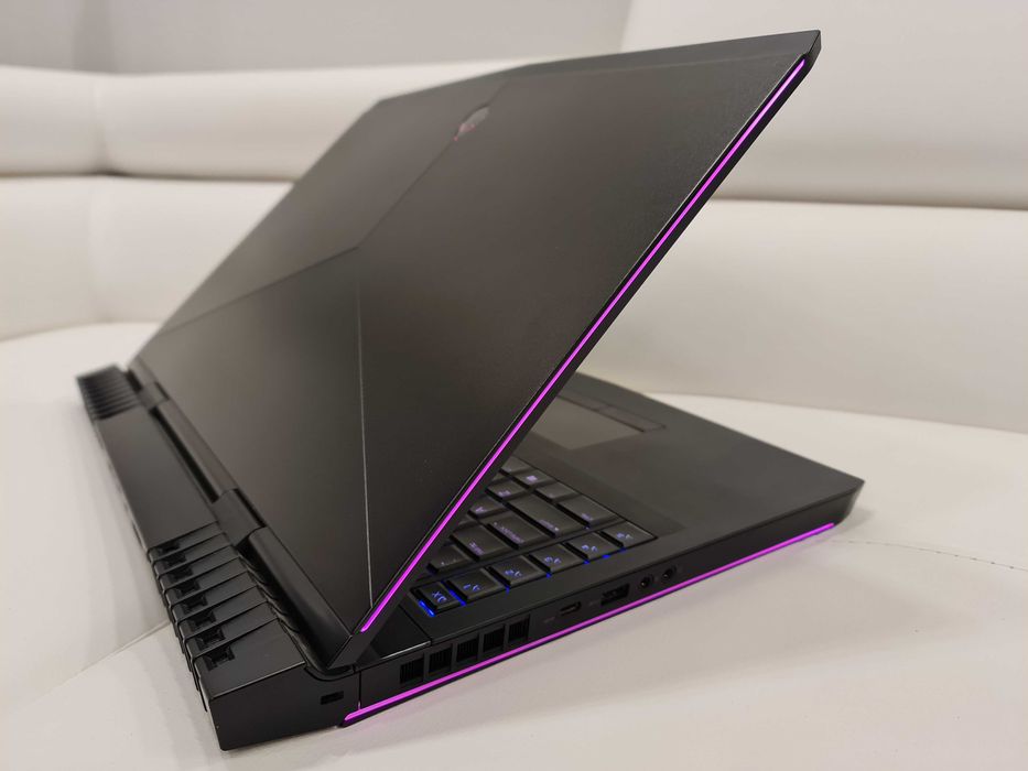 Laptop gaming ALIENWARE ,intel core i7 ,video 8 GB, ram 32 gb, 17,3"