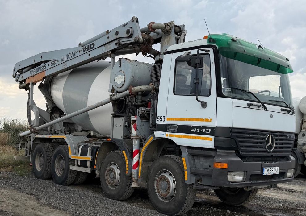 Vând pompa de beton Mercedes Actros 4142