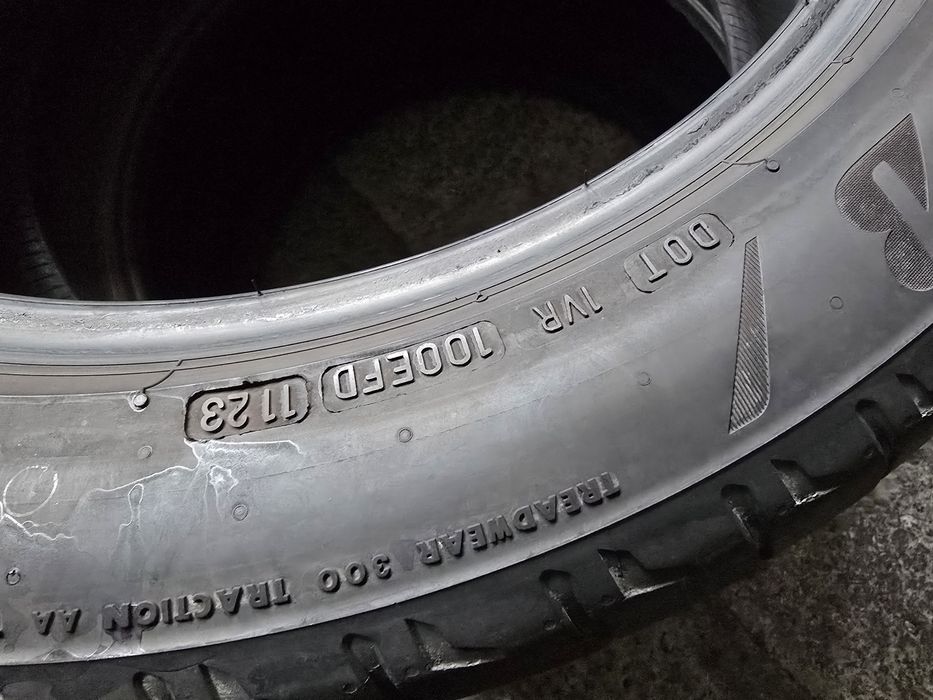 Bridgestone 255/45 R18 103Y vară