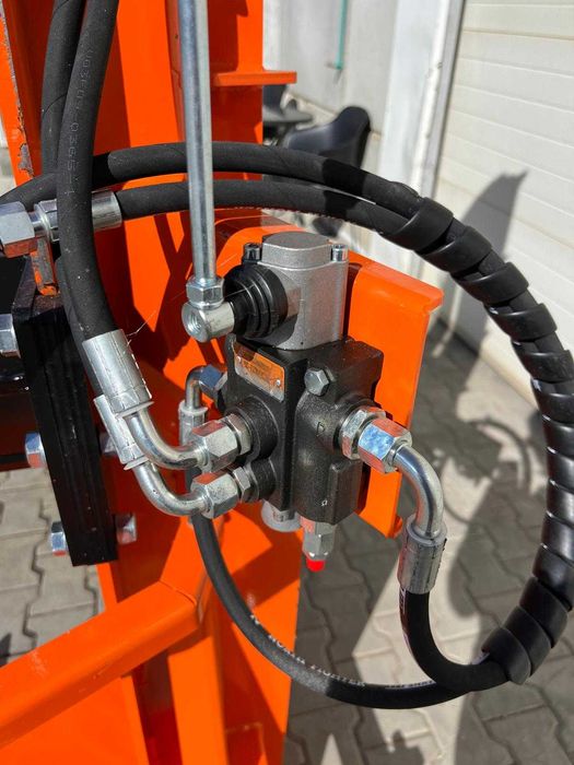 Цепачка за дърва – хидравлично задвижвана на трактор (Нова)