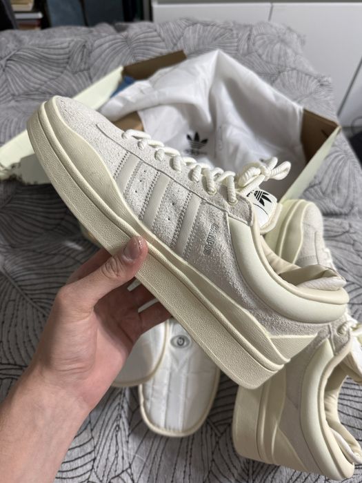 Новые кроссовки Adidas Bad Bunny