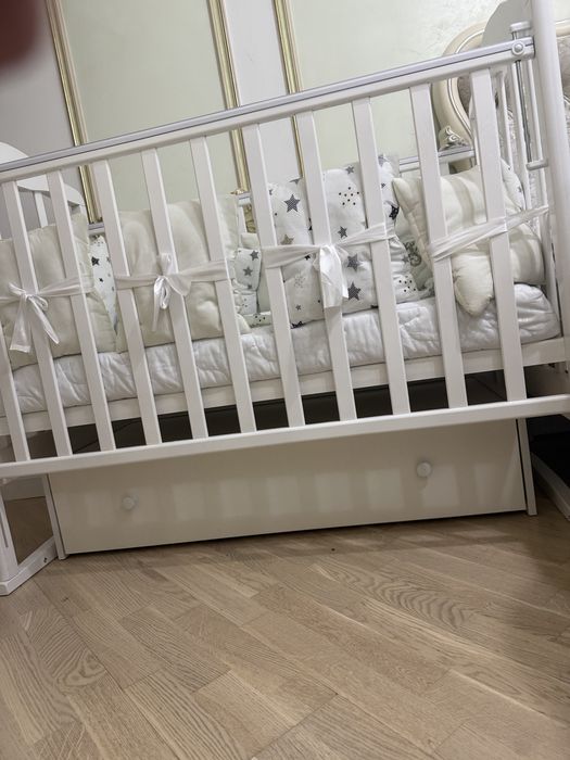 Кроватка для млоденцев