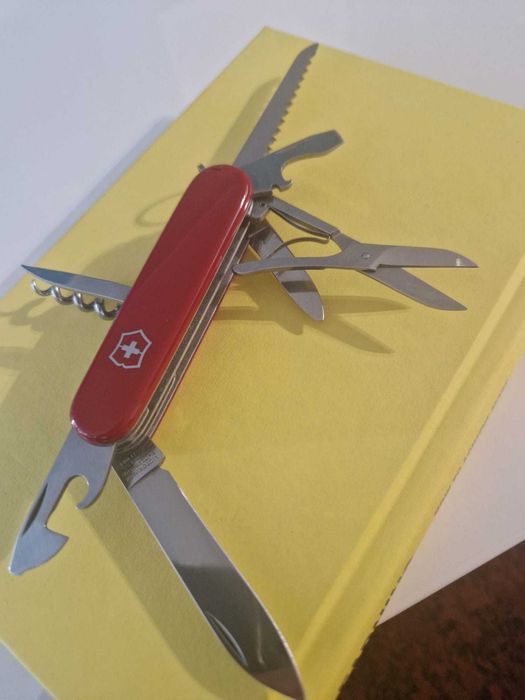 Briceag Victorinox Huntsman