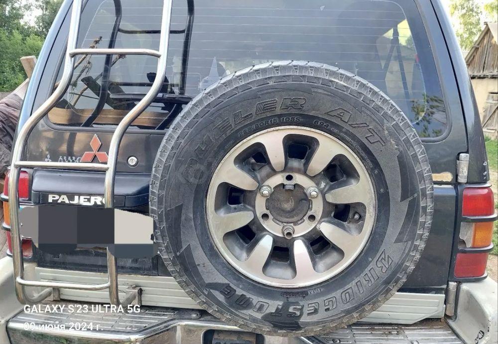 Mitsubishi pajero 2