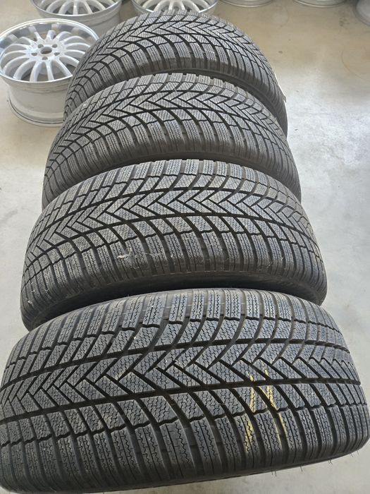 Anvelope iarna 235 55 19 Bridgestone ca si noi