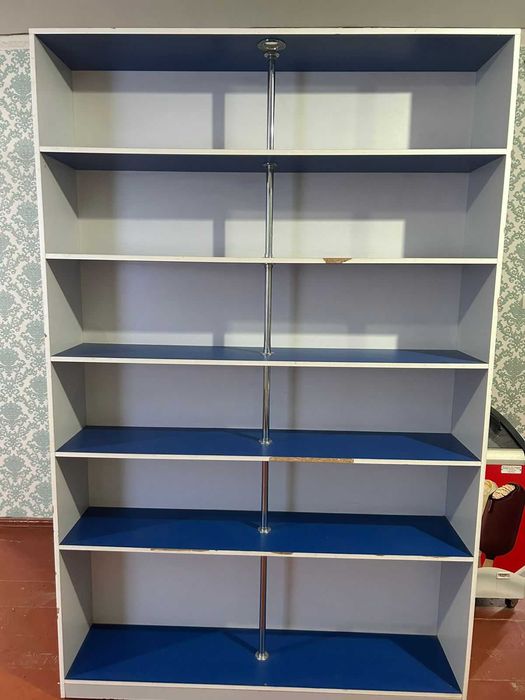 Стеллаж и витрины, б/у