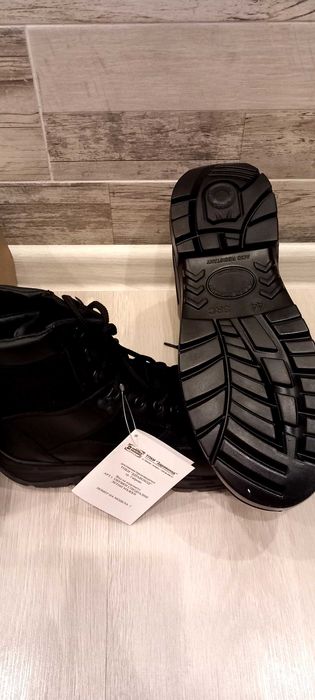 Чисто нови кубинки зимни и летни 44 номер